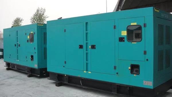 泰州康明斯400kw大型柴油二手发电机组