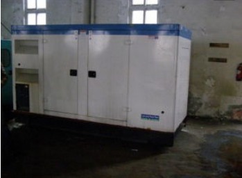 泰州康明斯150kw大型柴油二手发电机组